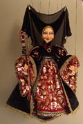 Large Dama Nera Marionette